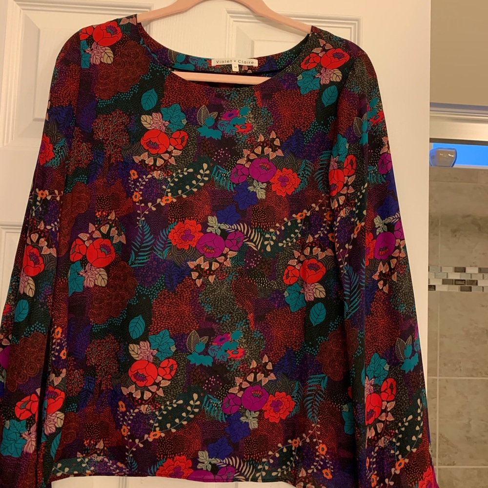 🌹New Floral Blouse!